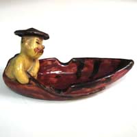 kleine Keramikfigur, Chinese im Boot