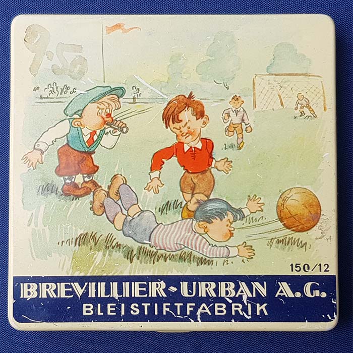 Brevillier-Urban, Bleistiftfabrik, Blechdose, Fussball