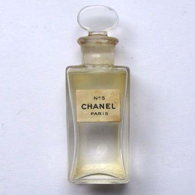 Chanel No 5, Parfumflakon mit Schachtel, alt !